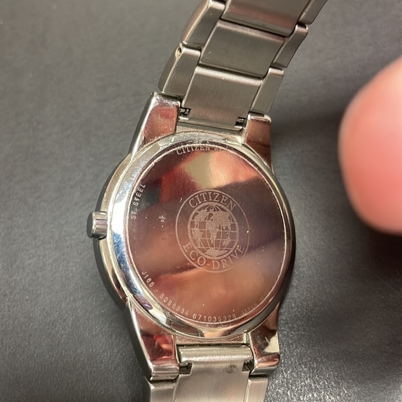 Citizen Eco-Drive - Picture 3 of 3